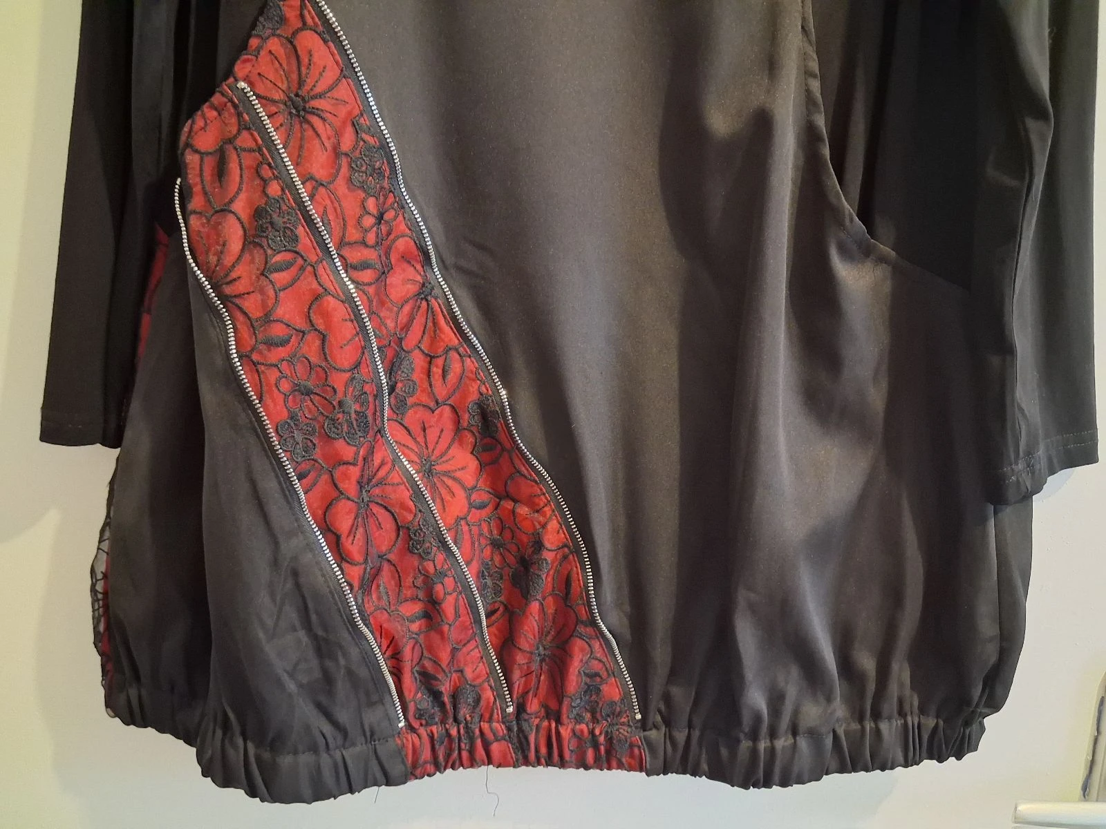 Vestido Pomme Rouge elegante negro con encaje – photo 3
